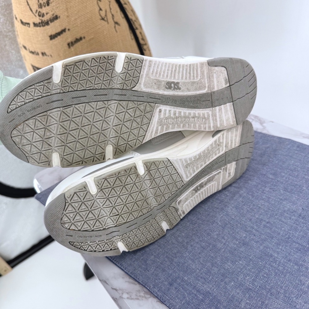 SAS Tour Mesh Women's 9.5M Walking Shoes White Silver Lace Up Comfort Leather - Picture 8 of 10